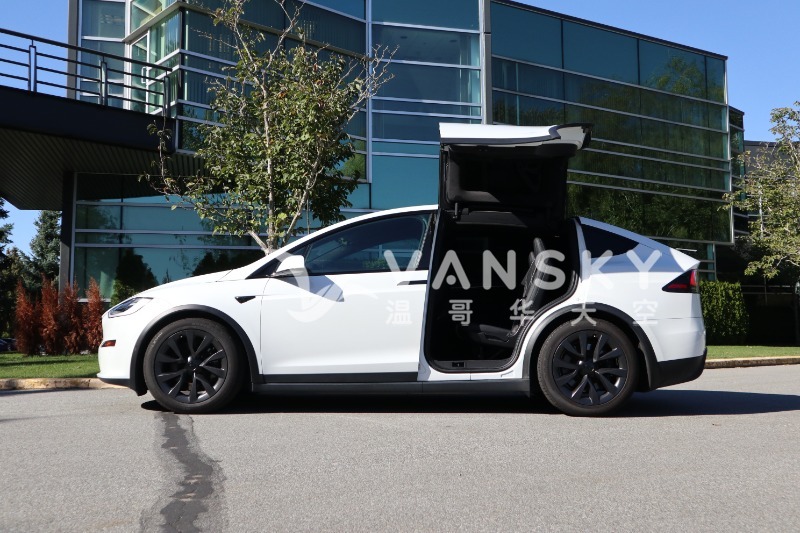 250910165500_2022 ﻿Tesla﻿ ﻿Model X﻿ ﻿All Wheel Drive White 04.JPG